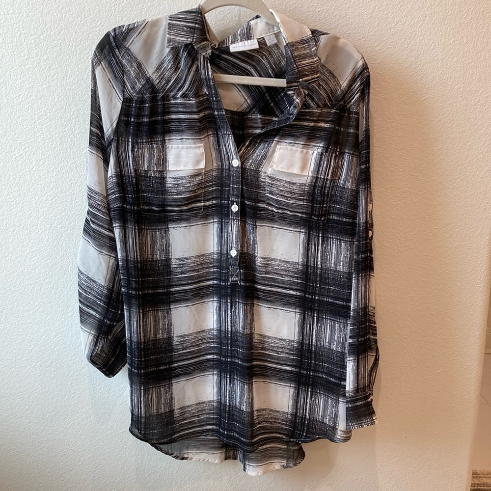 New York & Company Black and White Blouse with Elegant Design